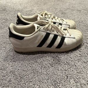 Adidas Superstar Sneakers